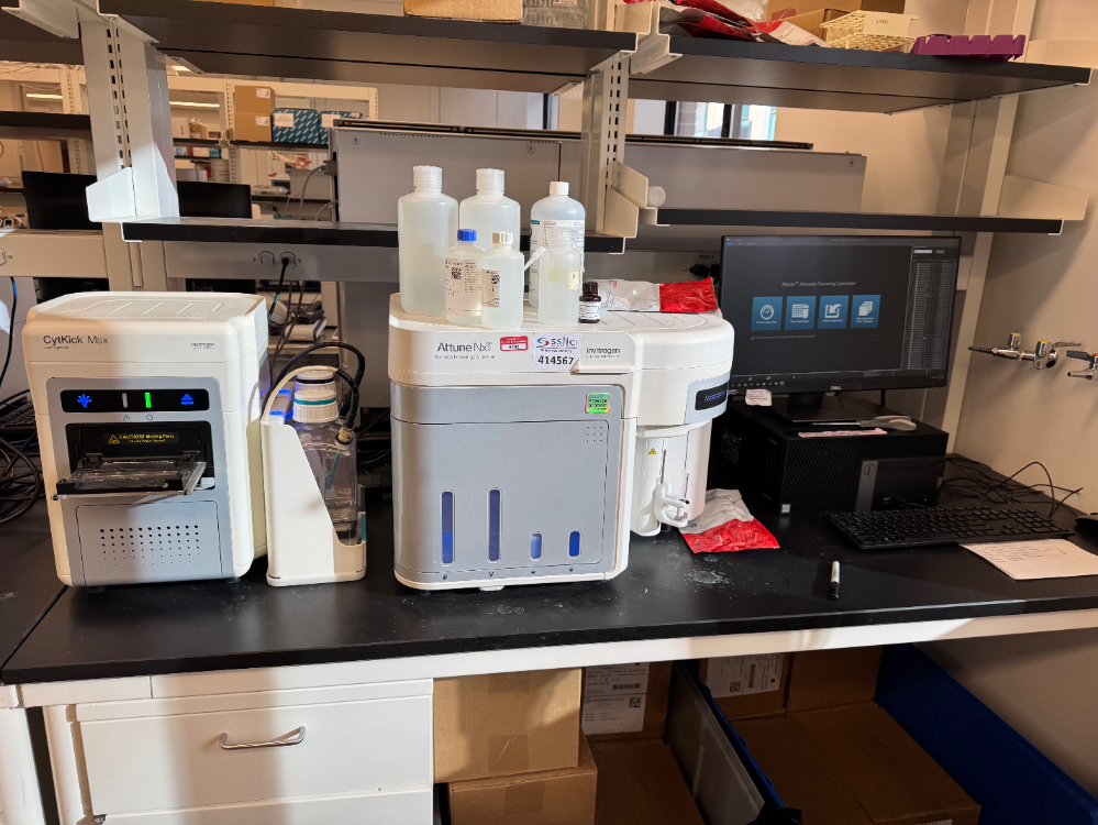 Image of Invitrogen Attune NxT Acoustic Focusing Cytometer